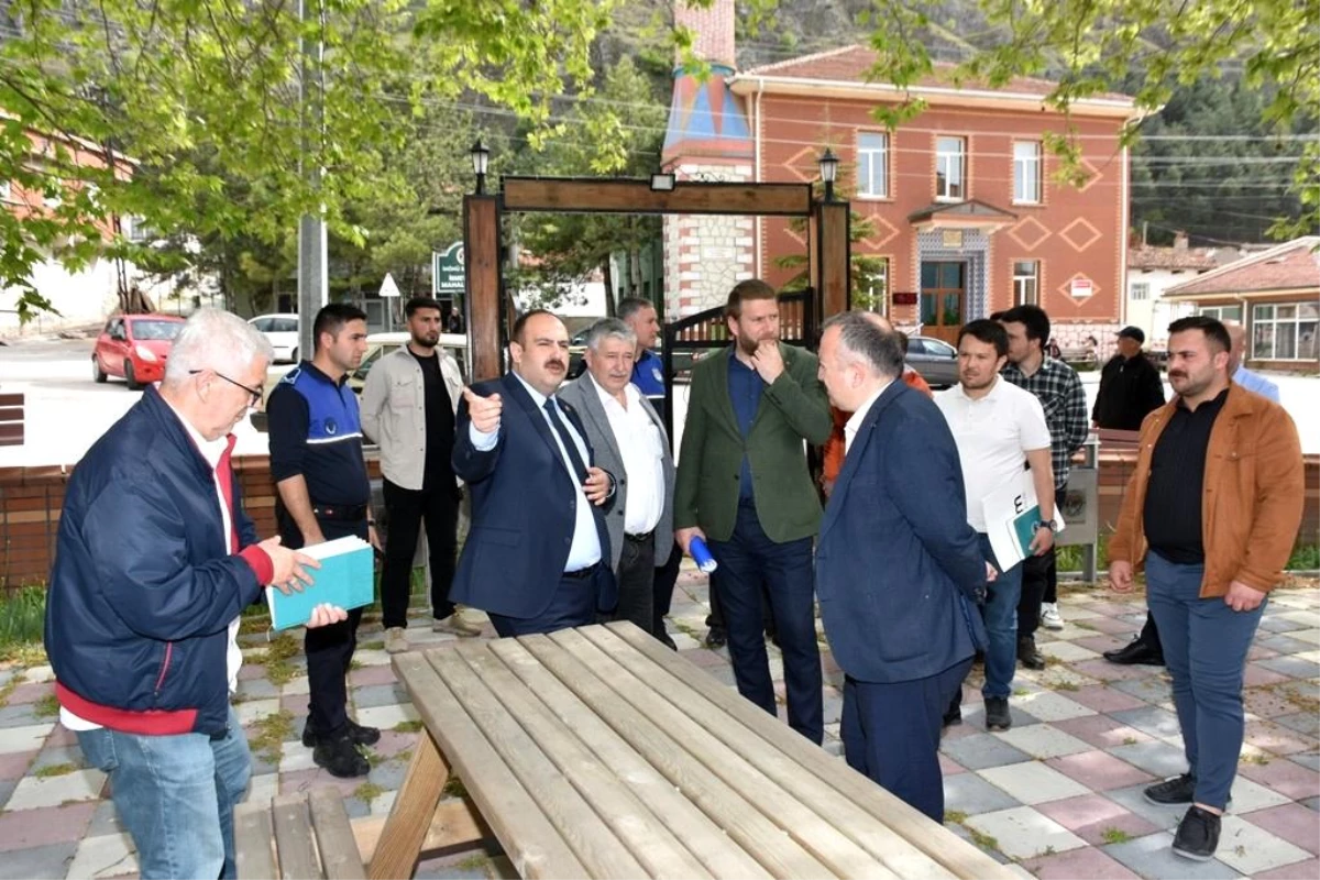 Eskişehir İnönü Belediye Başkanı Serhat Hamamcı, İsmetpaşa Mahallesi\'nde kentsel dönüşüm çalışmalarını inceledi