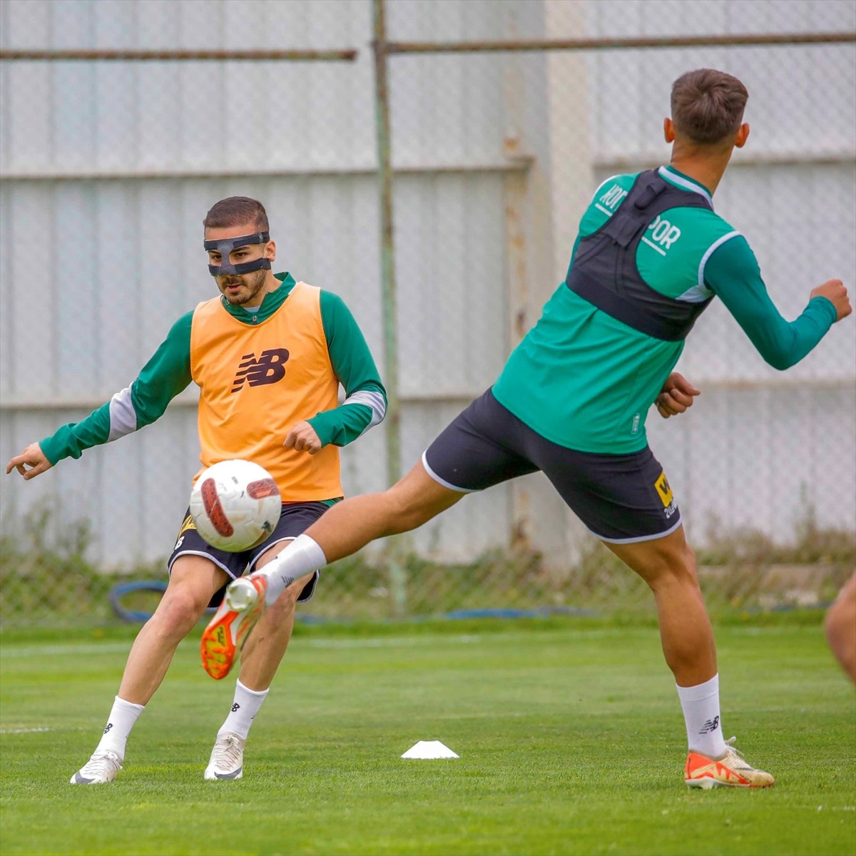 TÜMOSAN Konyaspor, EMS Yapı Sivasspor maçı için hazırlıklarını sürdürüyor