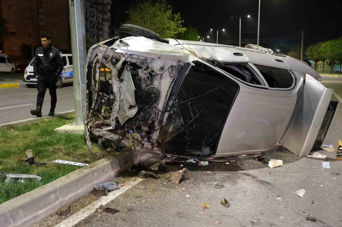 Aksaray\'da Otomobil Takla Attı: Sürücü Ağır Yaralandı