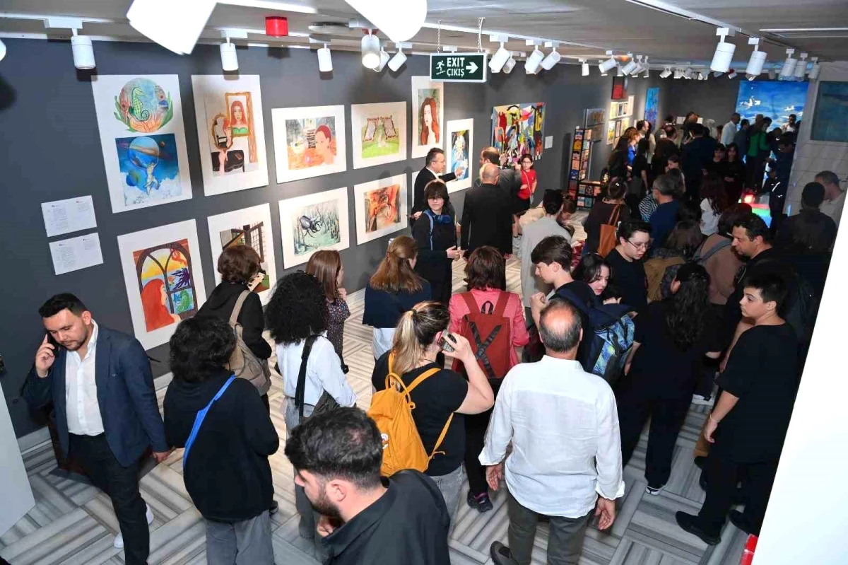 Uluslararası 7. İstanbul Çocuk ve Gençlik Sanat Bienali Başladı