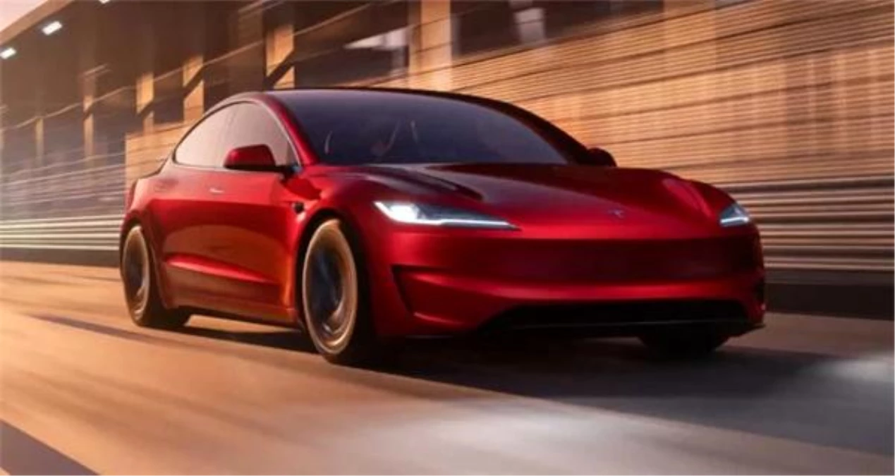 Tesla, güncellenmiş yeni Model 3 Performance\'ı tanıttı
