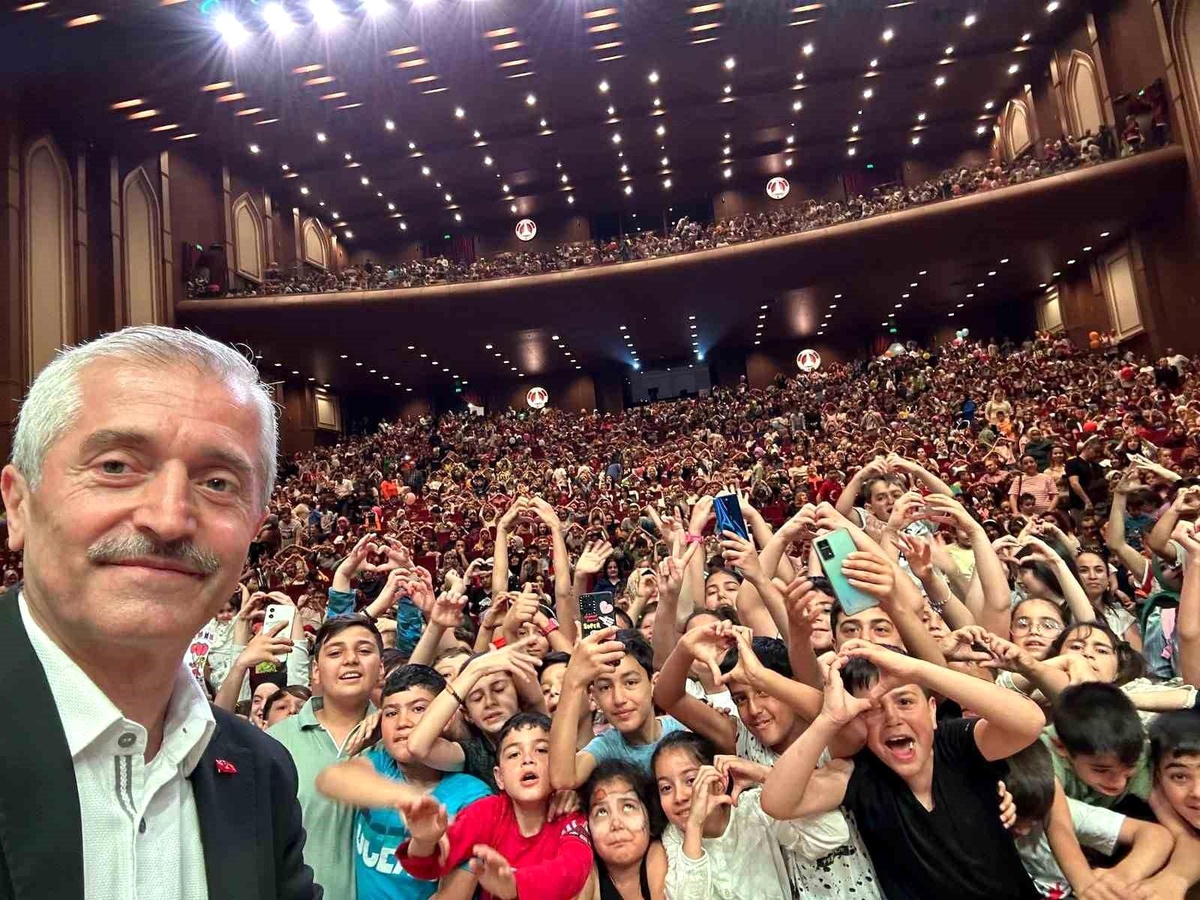Şahinbey Kongre ve Sanat Merkezi\'nde Çocuk Şenliği