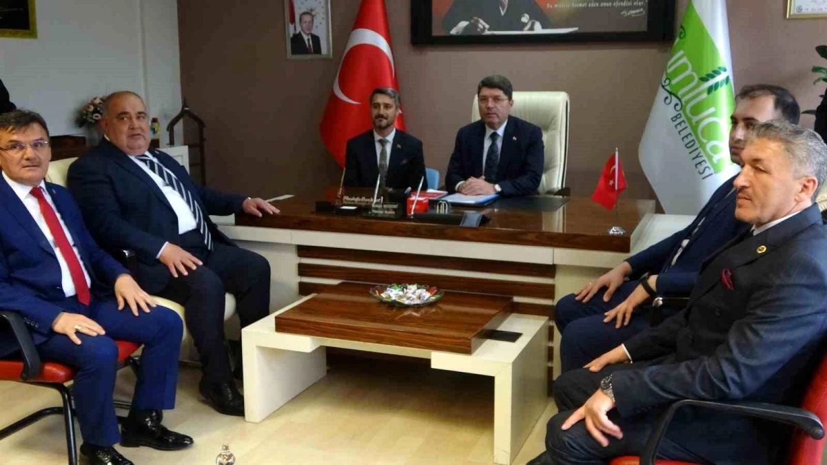 Adalet Bakanı Yılmaz Tunç, Bartın\'da AK Partili belediye başkanlarını ziyaret etti