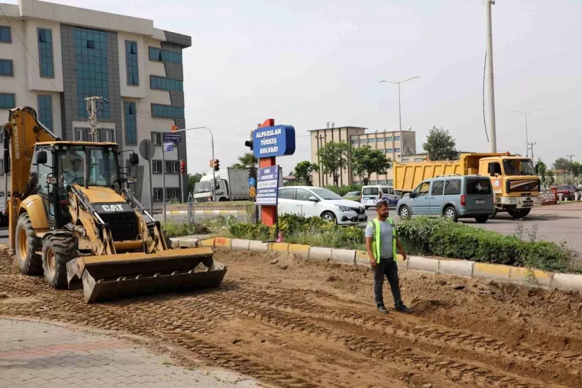 Aydın Büyükşehir Belediyesi Nazilli\'de Yol Çalışmalarına Başladı