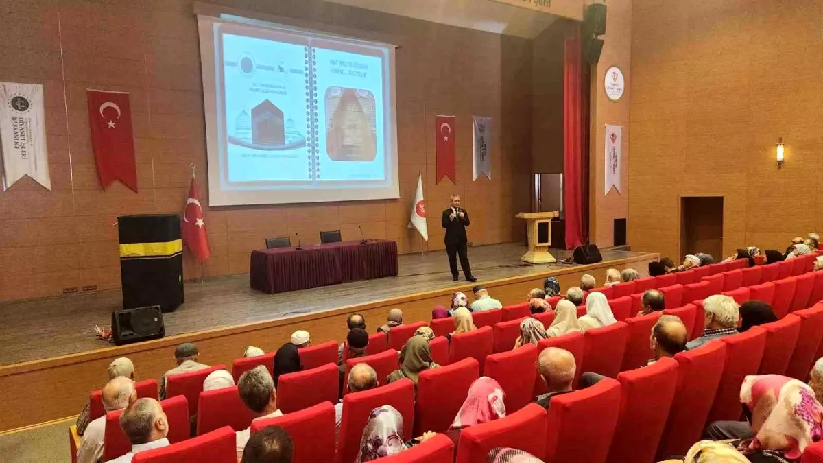 Aydın İl Müftülüğü, 2024 Hacı Adaylarına Eğitim Seminerleri Düzenledi