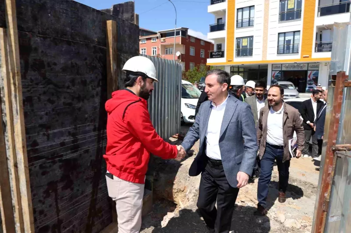 Sultanbeyli Belediye Başkanı Ali Tombaş, çalışmalarına aralıksız devam ediyor