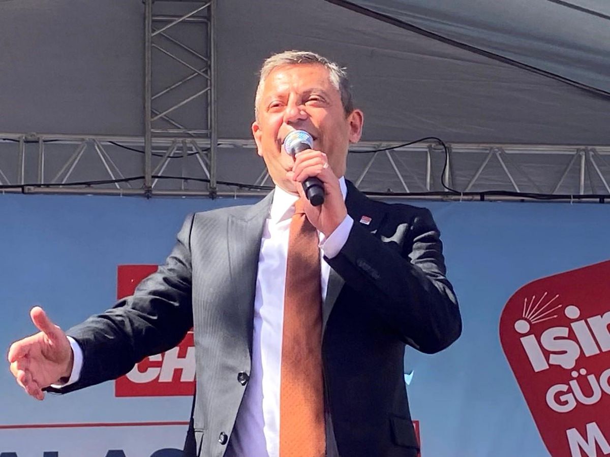 CHP Genel Başkanı Özgür Özel, Alaşehir\'de Halka Seslendi