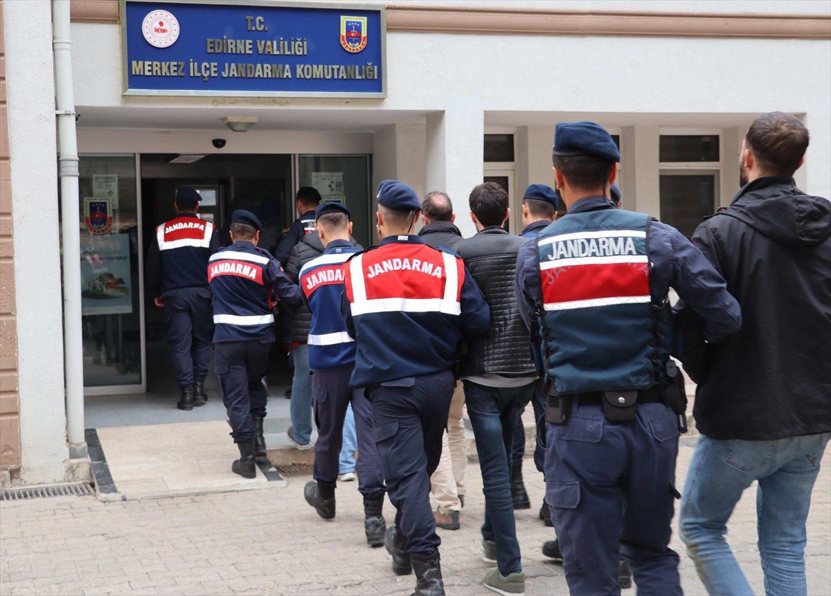 Edirne\'de 144 şüpheli jandarma tarafından yakalandı