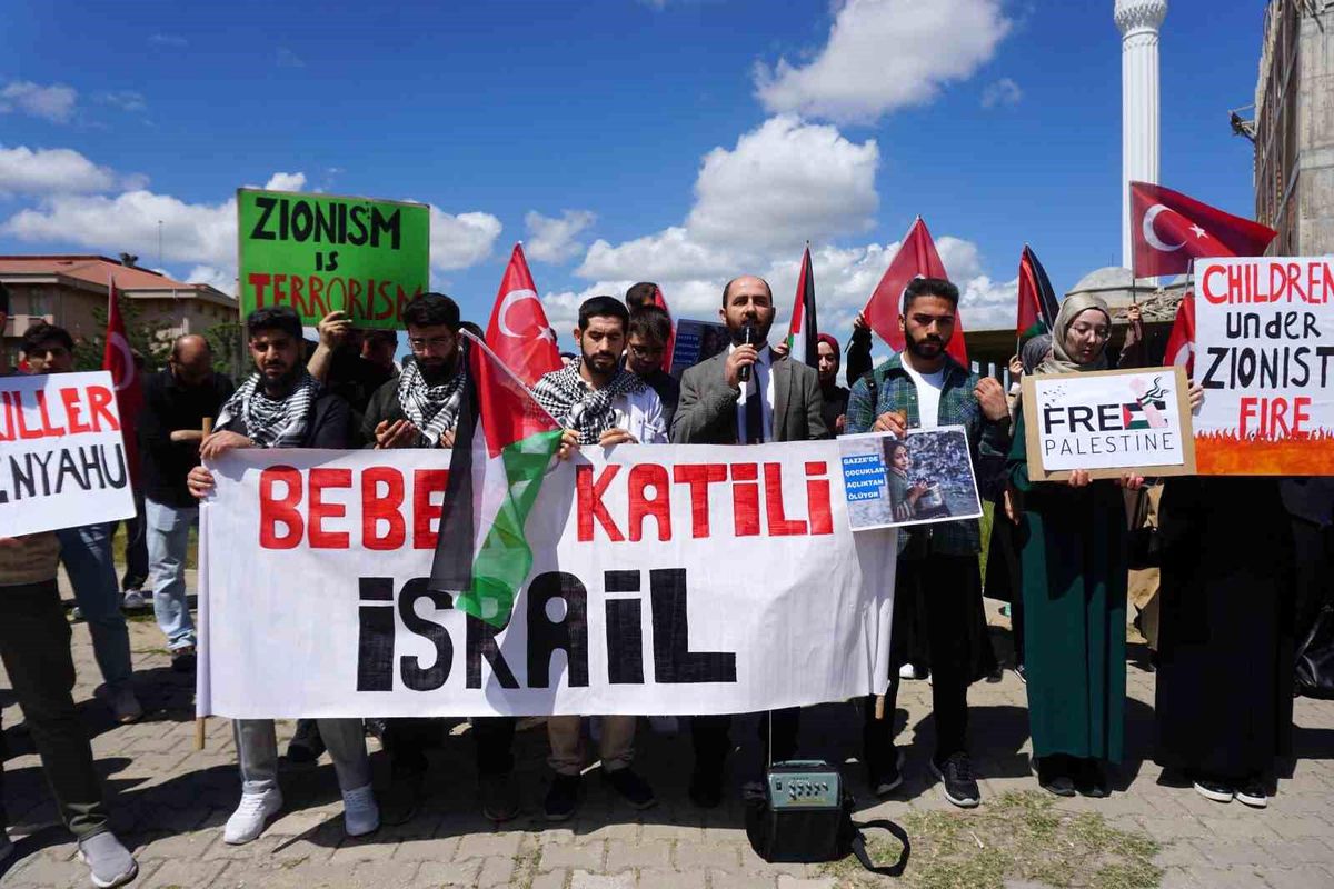 Trakya Üniversitesi Öğrencileri İsrail\'in Gazze İşgalini Protesto Etti