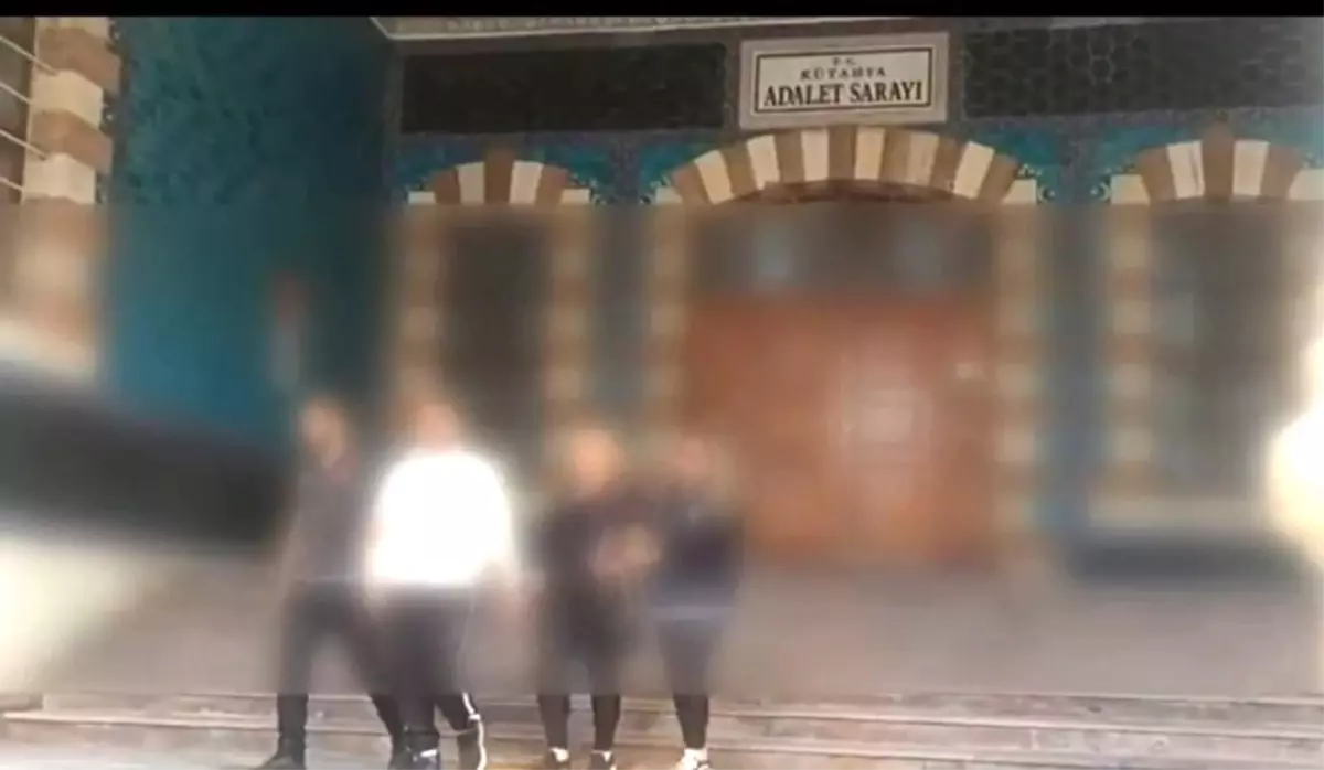 Kütahya\'da Azerbaycanlı anne-oğul uyuşturucuyla yakalandı