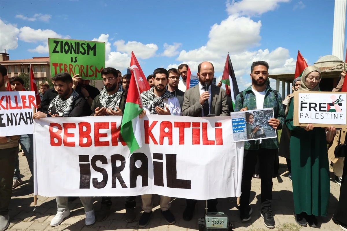 Trakya Üniversitesinde İsrail\'in Gazze\'ye saldırıları protesto edildi
