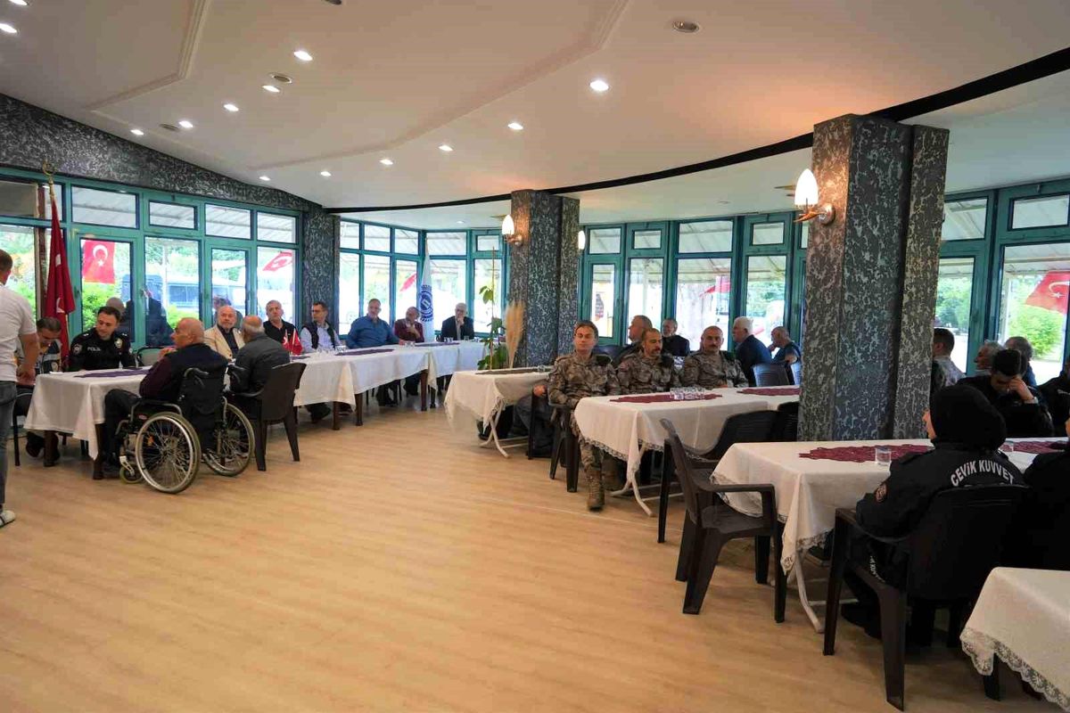 EMŞAV Karadeniz Bölge Başkanlığı, şehitleri anma programını düzenledi