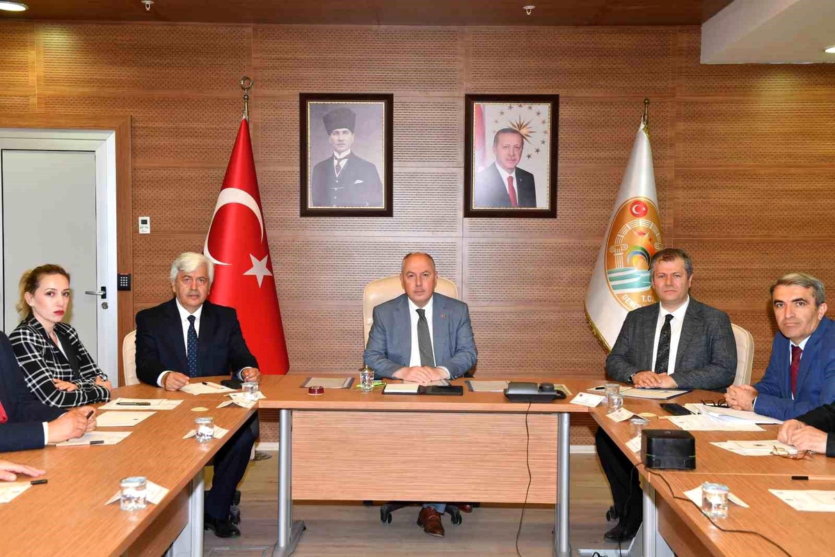 Bakan Işıkhan, Denizli İl İstihdam ve Mesleki Eğitim Kurulu toplantısına başkanlık etti
