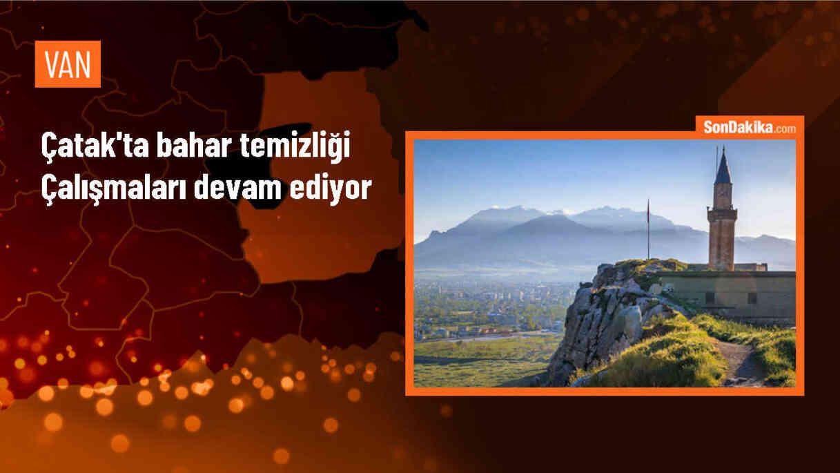 Van Çatak\'ta Bahar Temizliği Çalışmaları Devam Ediyor