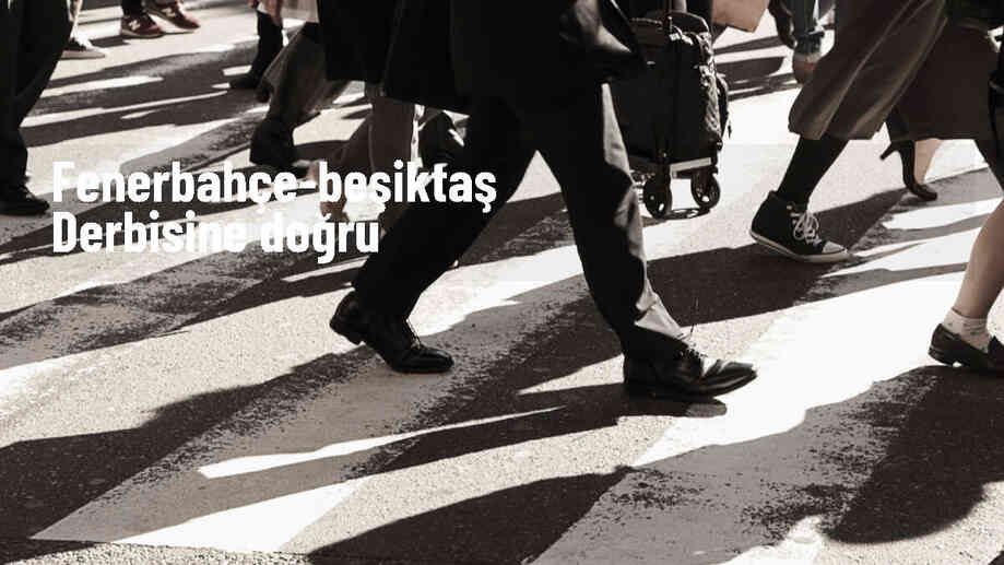 Fenerbahçe-Beşiktaş Derbisinde Beşiktaş Taraftarları Ülker Stadı\'na Girdi