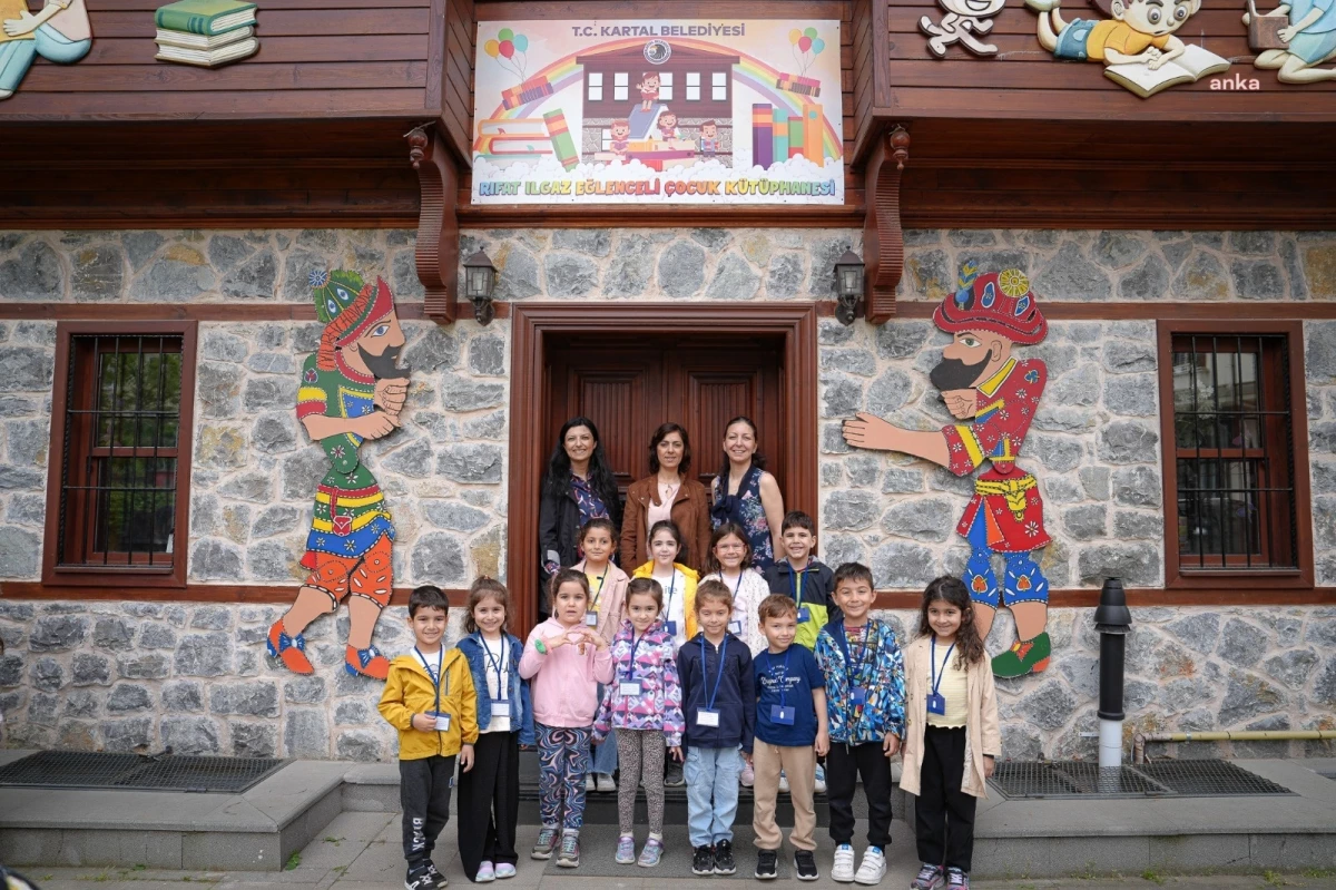 Kartal Belediyesi\'nin Eğlenceli Çocuk Kütüphanesi Miniklerden Yoğun İlgi Görüyor