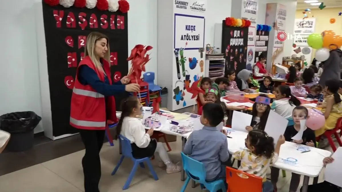 23 Nisan Çocuk Şenliği 200 bin kişiyi ağırladı