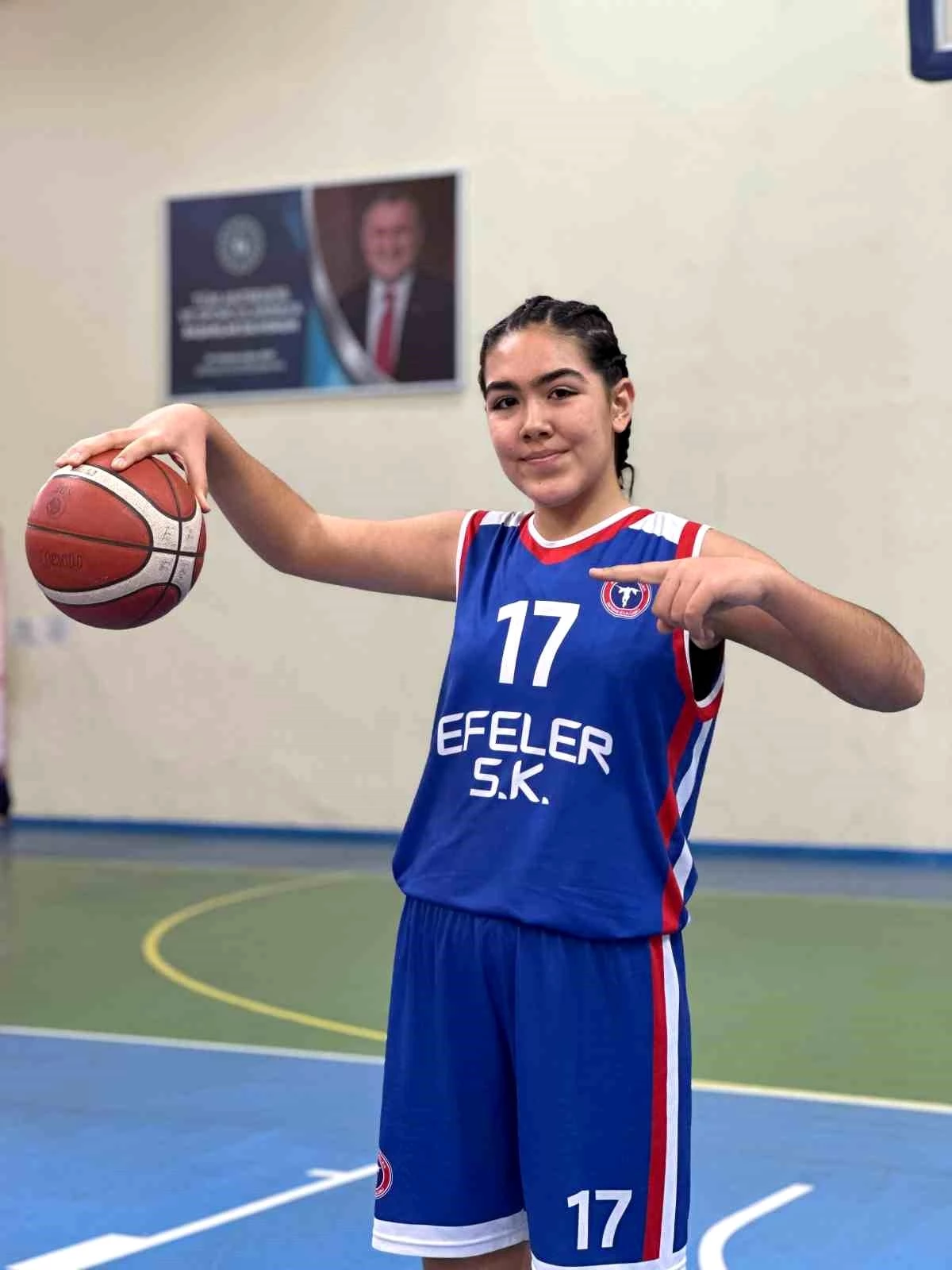 Ahmetli Spor Okulları Öğrencisi Şeyma Aydın, Başarıyla Takdir Ediliyor
