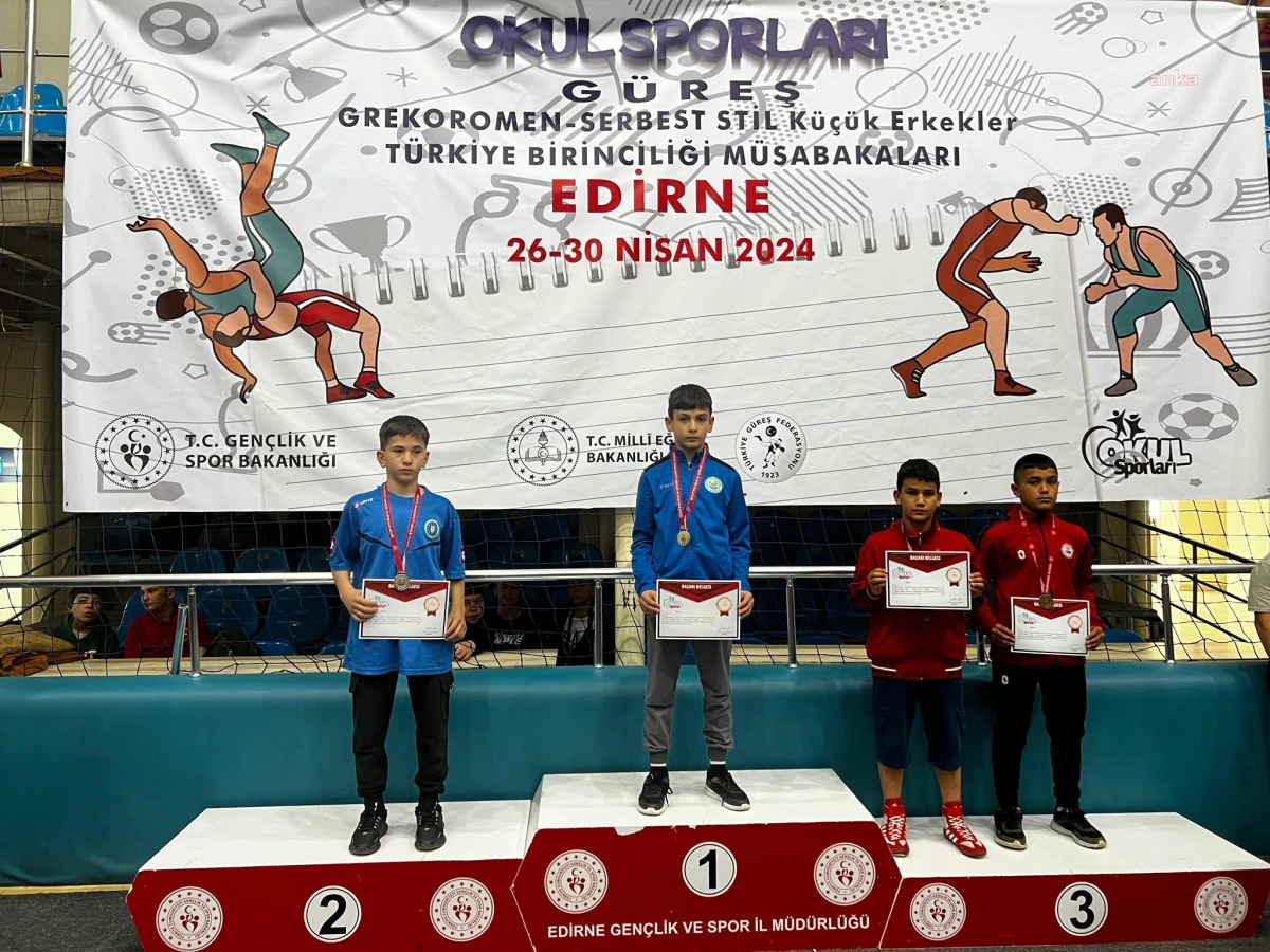 Taşova Belediyesi Spor Kulübü güreşçisi Türkiye Şampiyonu oldu