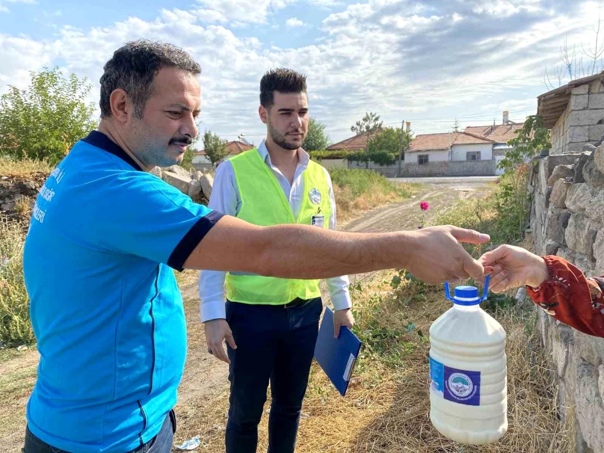 Kayseri Büyükşehir Belediyesi İhtiyaç Sahibi Ailelere Süt Yardımı Yaptı