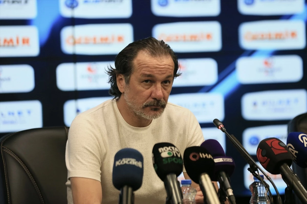 Kocaelispor Teknik Direktörü Mustafa Gürsel: \'Ligi en iyi yerde bitirmek istiyoruz\'