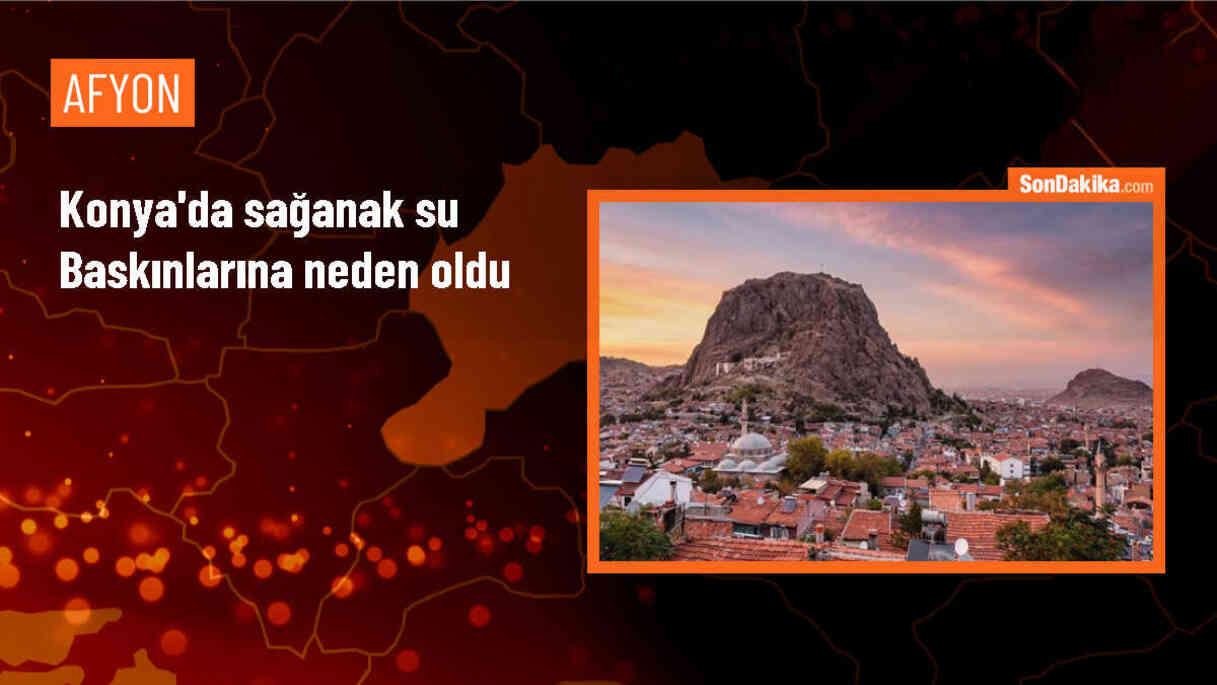 Konya\'nın Akşehir ilçesinde sağanak hayatı olumsuz etkiledi