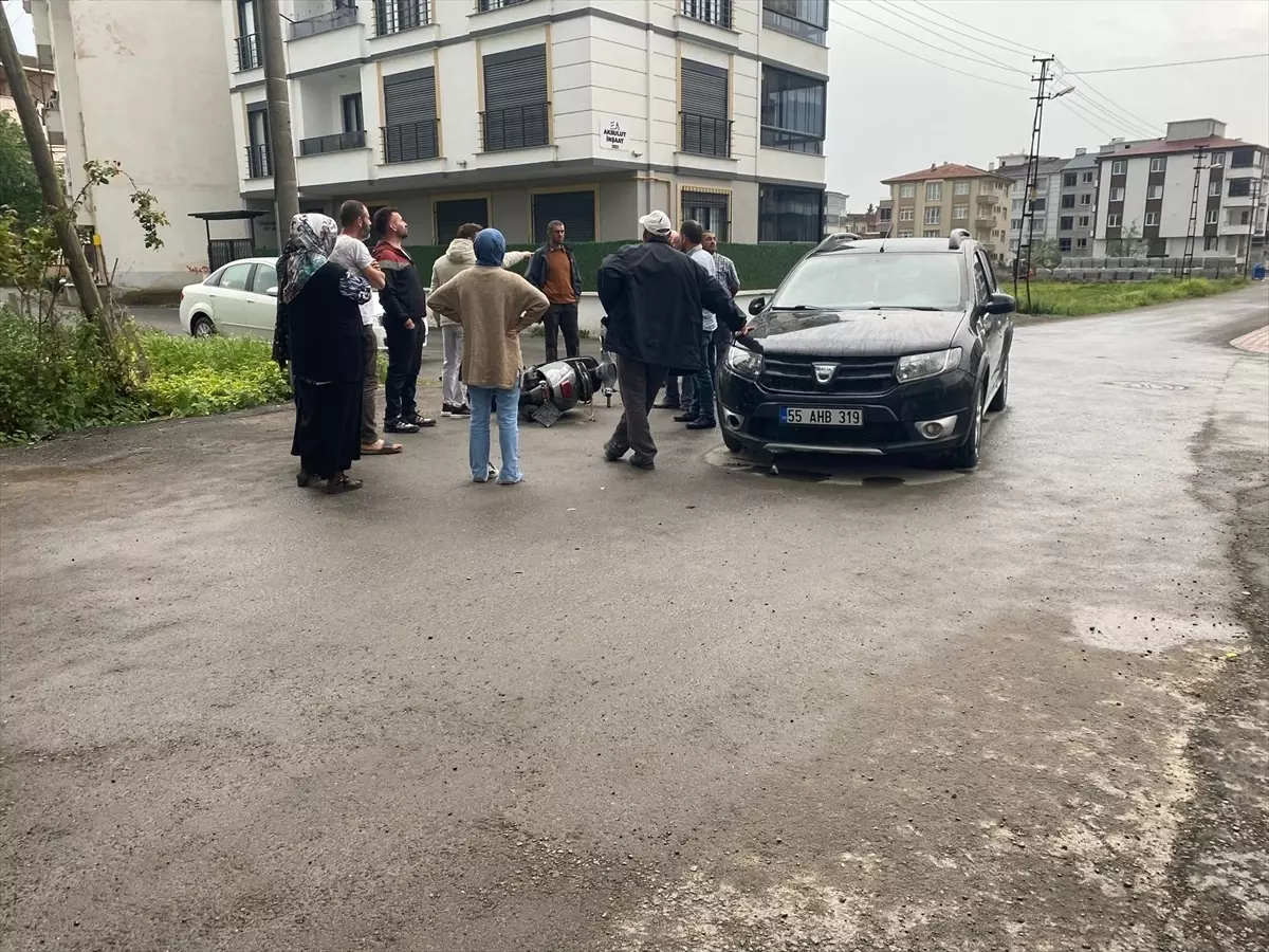 Samsun\'da motosiklet sürücüsü otomobille çarpıştı, yaralandı