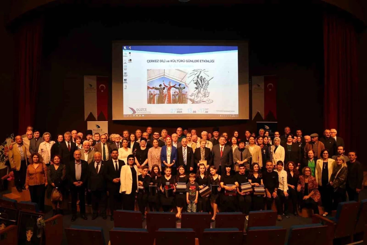 Düzce Üniversitesi\'nde Çerkez Dili ve Kültürü Günleri 10. Yıl Kutlama Programı Son Buldu