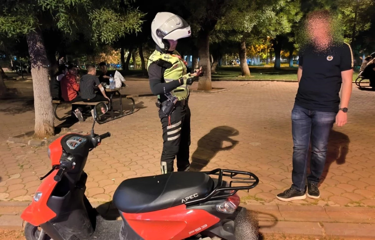 Gaziantep\'te Parklarda Yapılan Denetimde 77 Motosiklet Sürücüsüne 249 Bin 239 TL Para Cezası Uygulandı