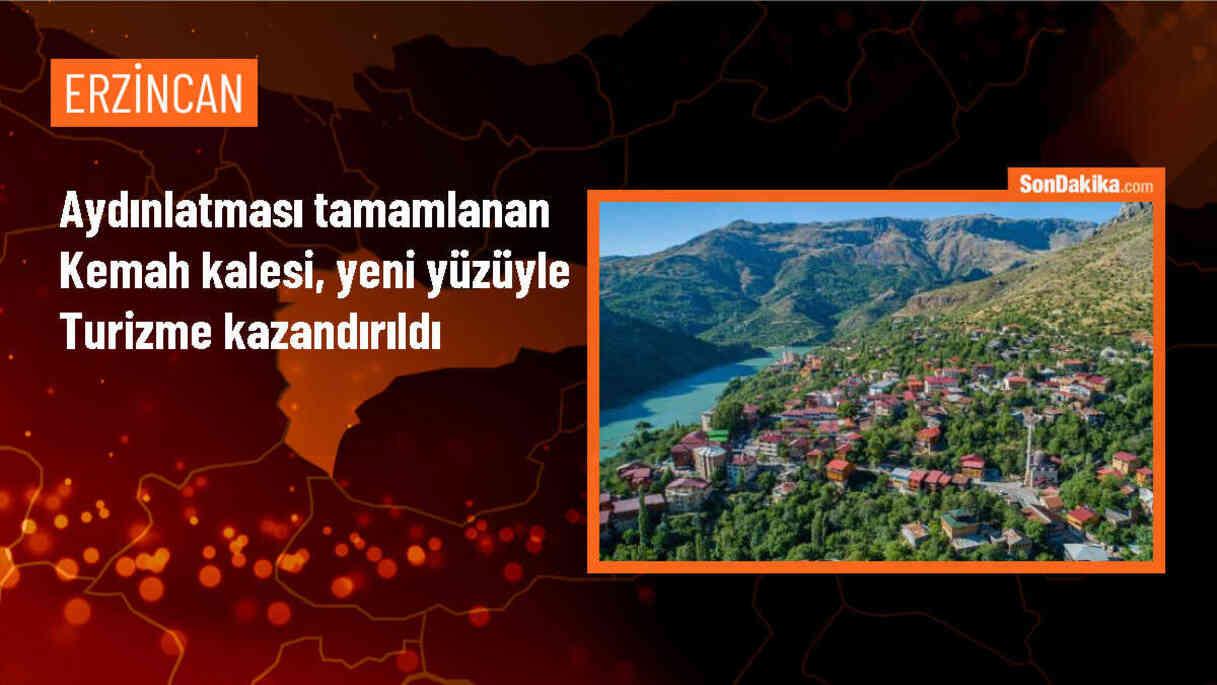 Erzincan\'da Tarihi Kemah Kalesi Aydınlatılarak Turizme Kazandırıldı