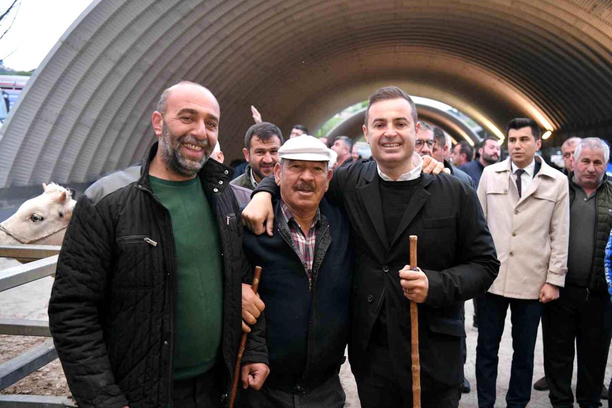 Balıkesir\'de Hayvan Pazarı Esnafına Kolaylıklar Sağlanacak