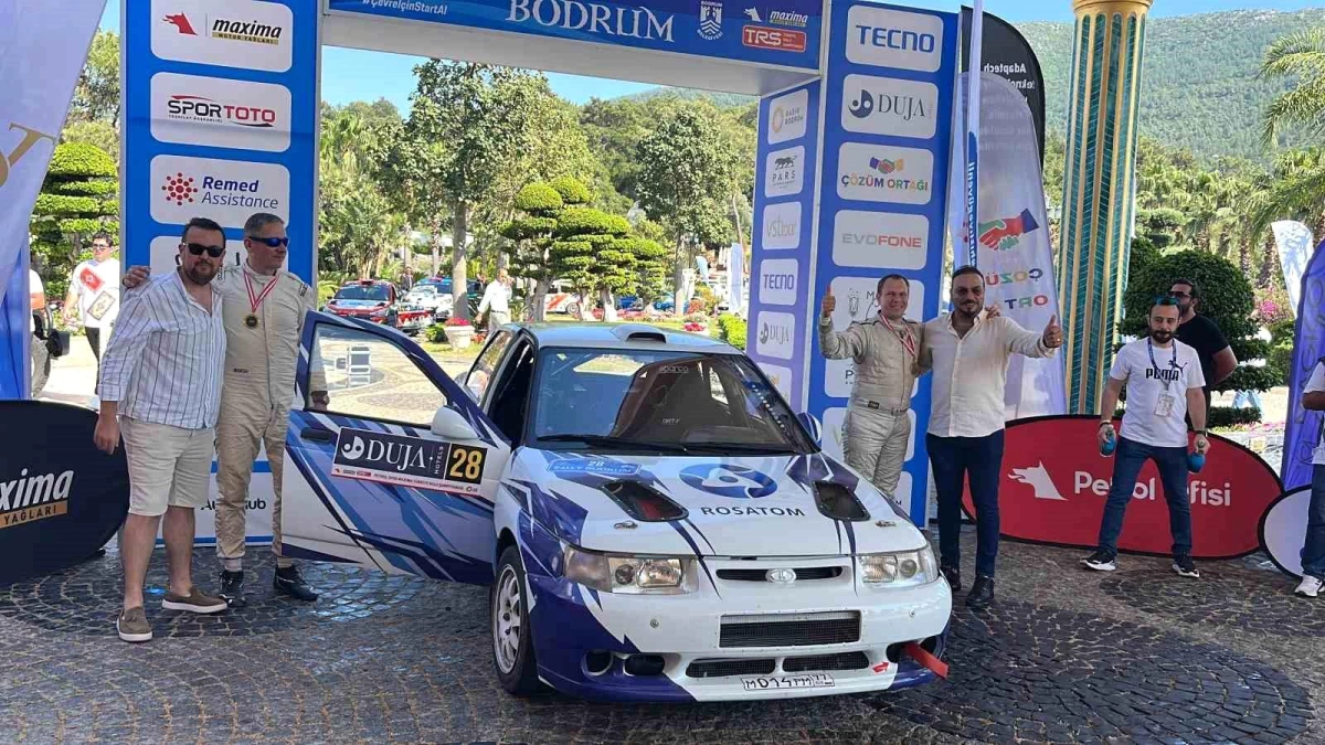 Bodrum\'da düzenlenen otomobil yarışında Ali Türkkan-Oytun Albayrak birinci oldu