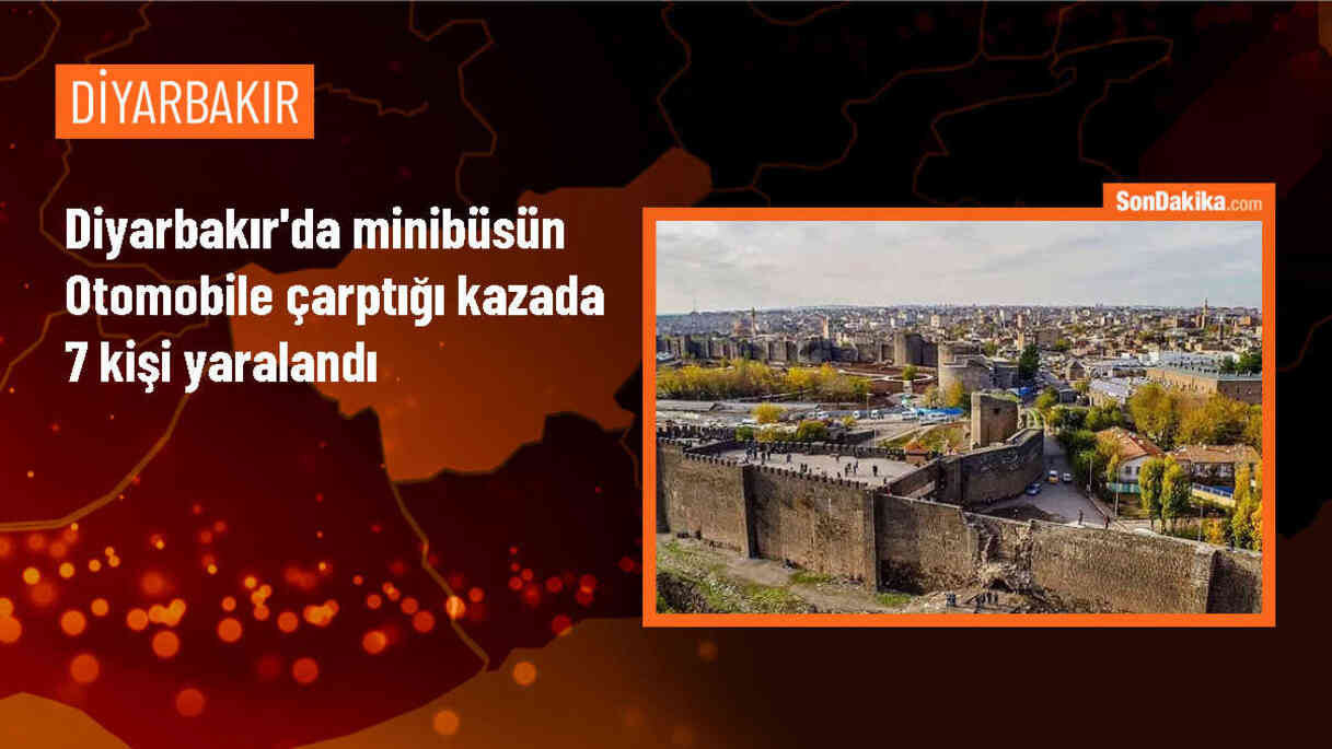 Diyarbakır\'da minibüsün otomobile çarptığı kazada 7 kişi yaralandı