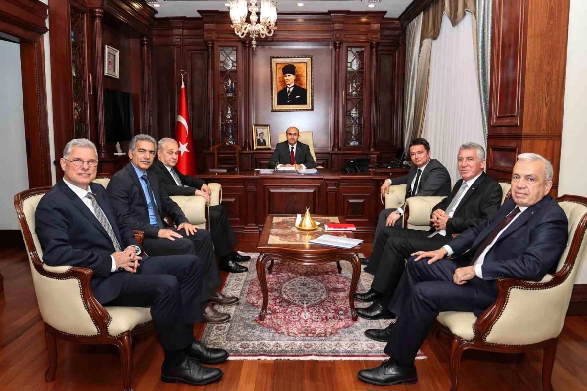 Bursa\'da Belediye Başkanları Vali Demirtaş\'ı Ziyaret Etti
