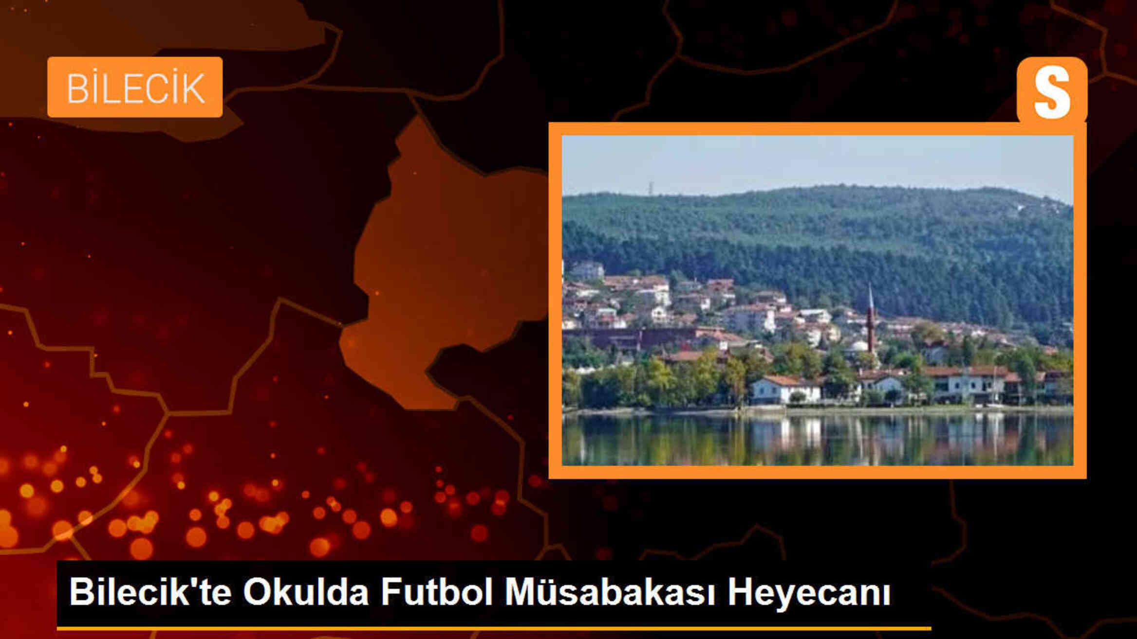 Bilecik\'te Okulda Futbol Müsabakası Öncesi Pankartlar ve Tezahüratlar