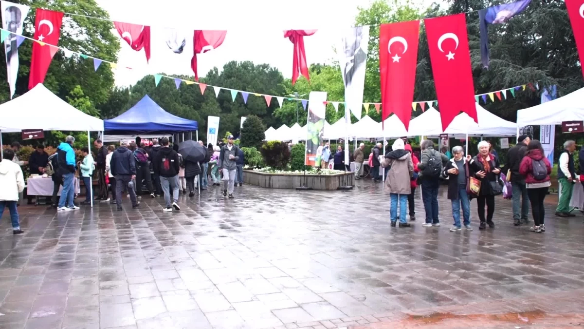 Kadıköy Belediyesi 3. Tohum Takas Şenliği düzenlendi