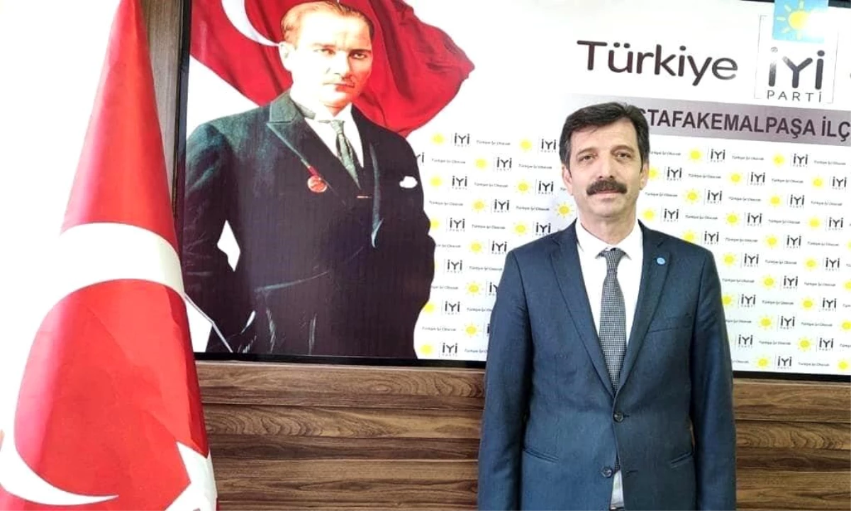İYİ Parti Mustafakemalpaşa İlçe Başkanı ve üyeleri istifa etti