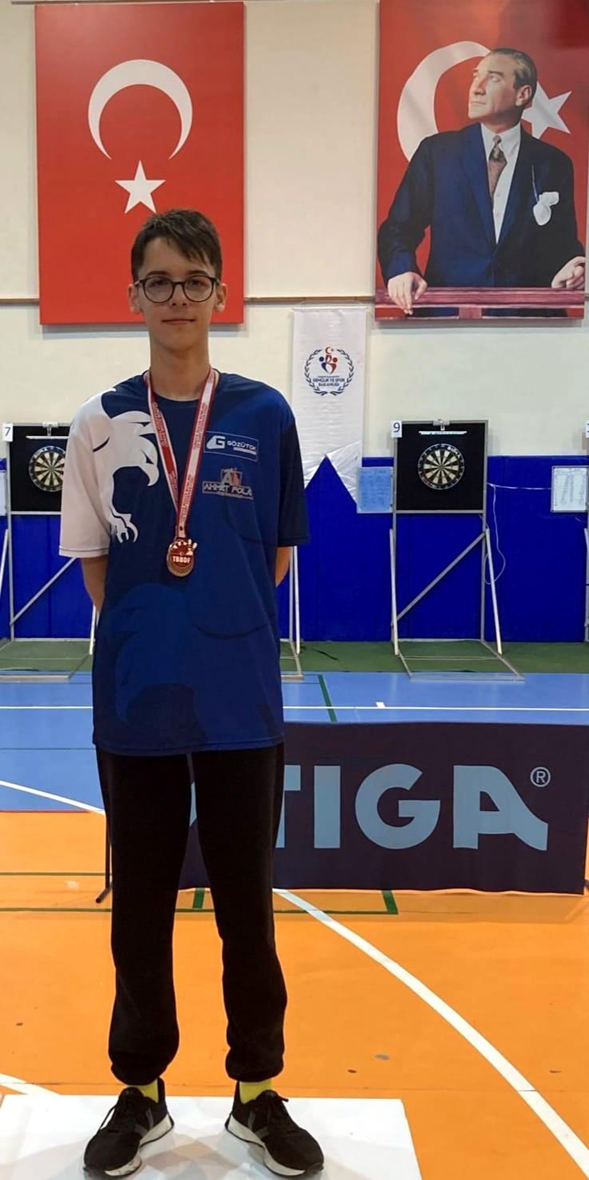 İznik\'li dart sporcusu Toprak Aras, Türkiye 4\'üncüsü olarak milli takıma girdi