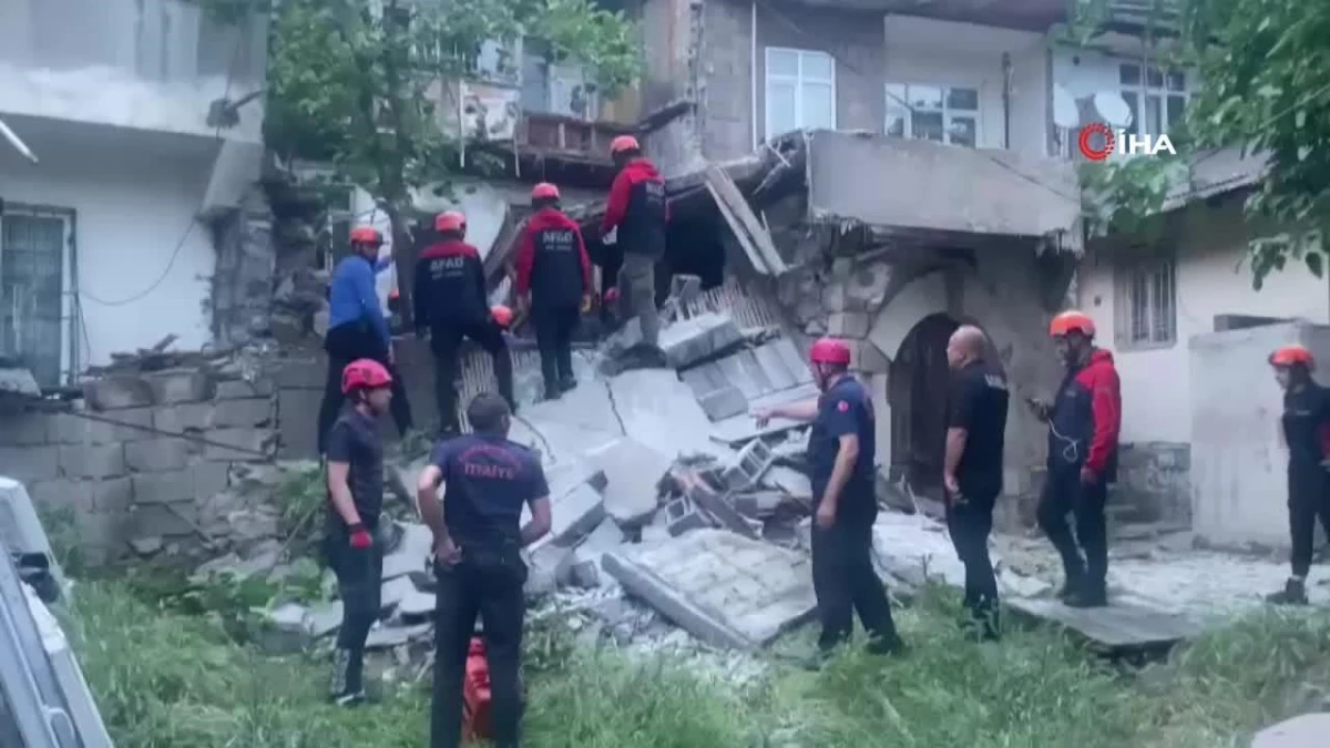 Kahramanmaraş\'ta iki katlı metruk ev çöktü