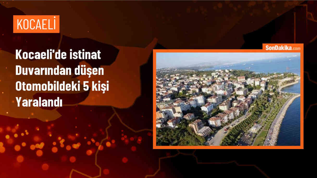 Kocaeli Gebze\'de İstinat Duvarından Düşen Otomobilde 5 Kişi Yaralandı