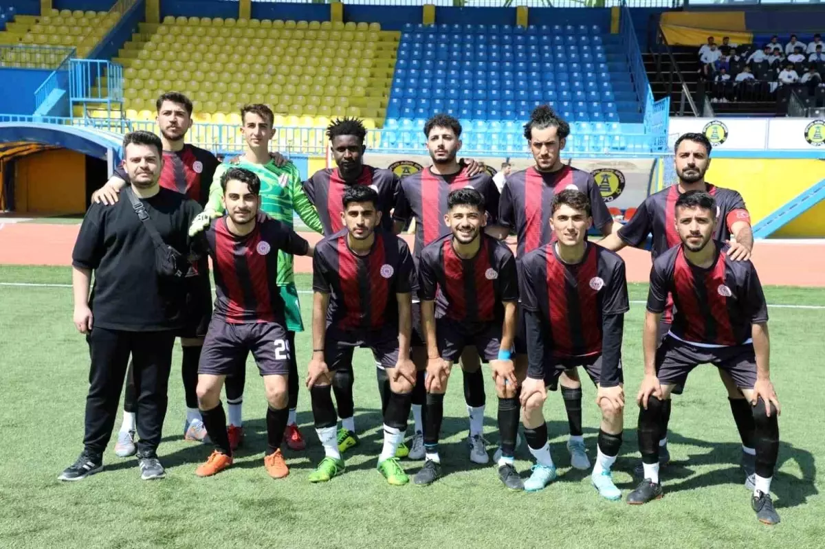 Kredi ve Yurtlar Spor Oyunları Erkekler Futbol Bölge Şampiyonası Ağrı\'da başladı