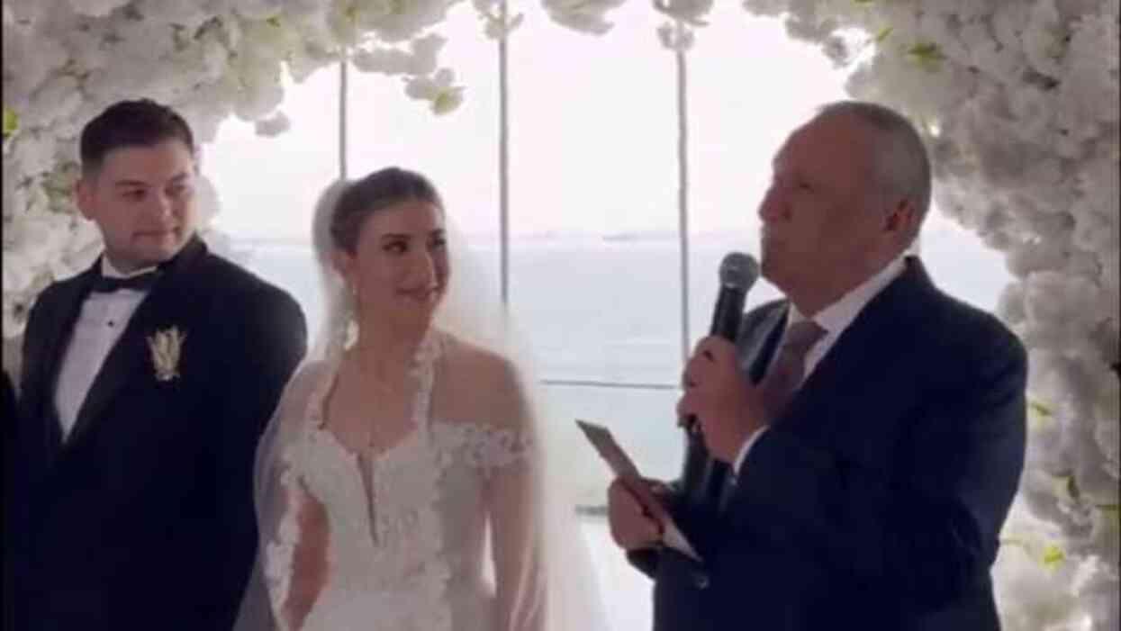 Mehmet Ağar ve Aziz Yıldırım, eski emniyet müdürünün düğününde bir araya geldi