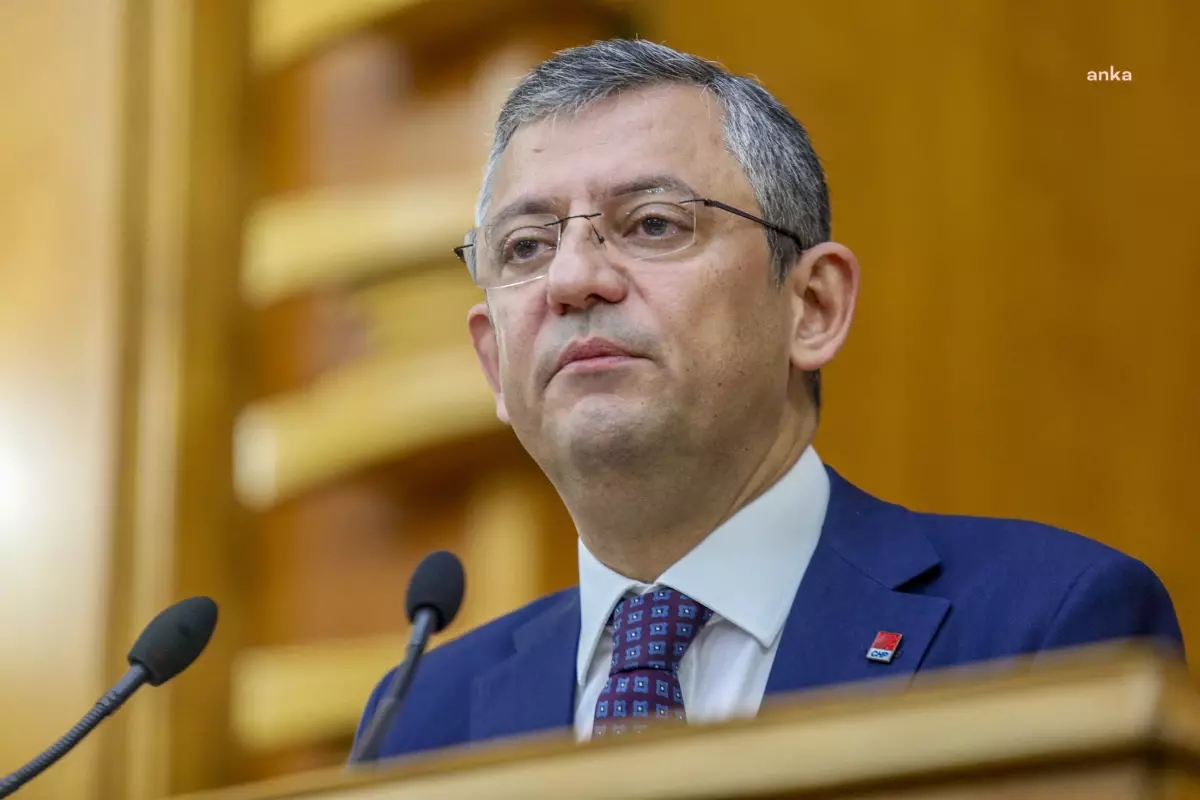 CHP Genel Başkanı Özgür Özel, Taksim\'in 1 Mayıs\'ta kapalı olması kararının gözden geçirilmesini talep etti