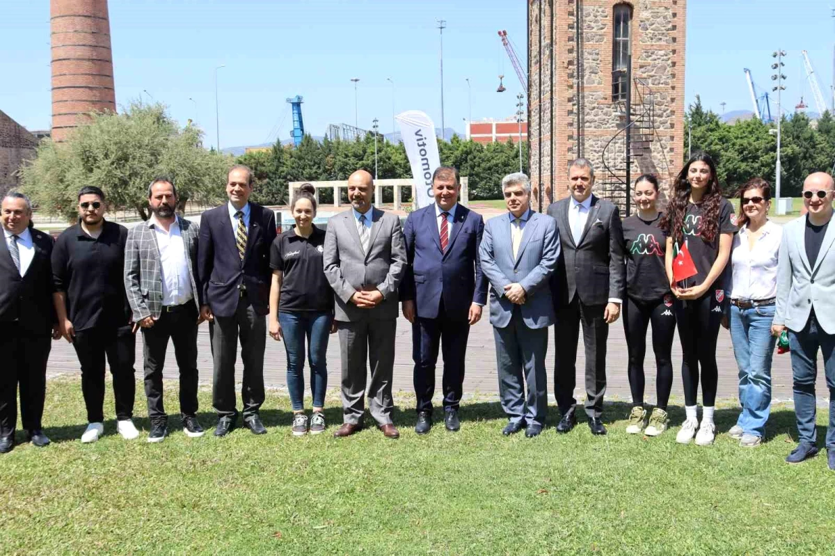İzmir ve Yunanistan arasında dostluk maçı düzenlenecek