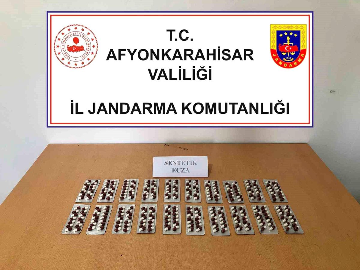 İzmir\'den getirilen uyuşturucu haplarıyla yakalanan şahıs Afyonkarahisar\'da