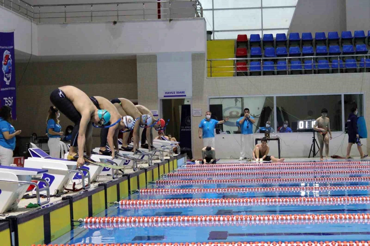 Paletli Yüzme Şampiyonası\'nda 3 Türkiye rekoru kırıldı