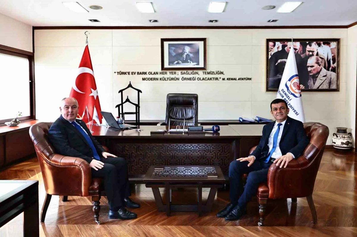 Denizli Valisi Ömer Faruk Coşkun, Denizli Büyükşehir Belediye Başkanı Bülent Nuri Çavuşoğlu\'na hayırlı olsun ziyaretinde bulundu