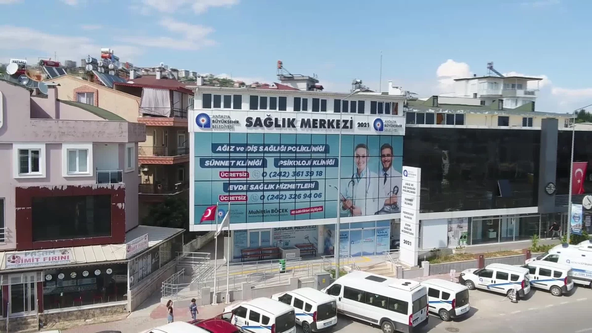 Antalya Büyükşehir Belediyesi Sağlık Merkezi Kepez\'de Binlerce Vatandaşa Ücretsiz Hizmet Verdi