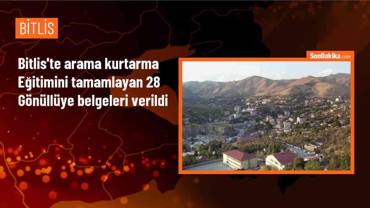 Hizan Arama Kurtarma Eğitimlerini Tamamlayan Gönüllülere Belgeler Verildi