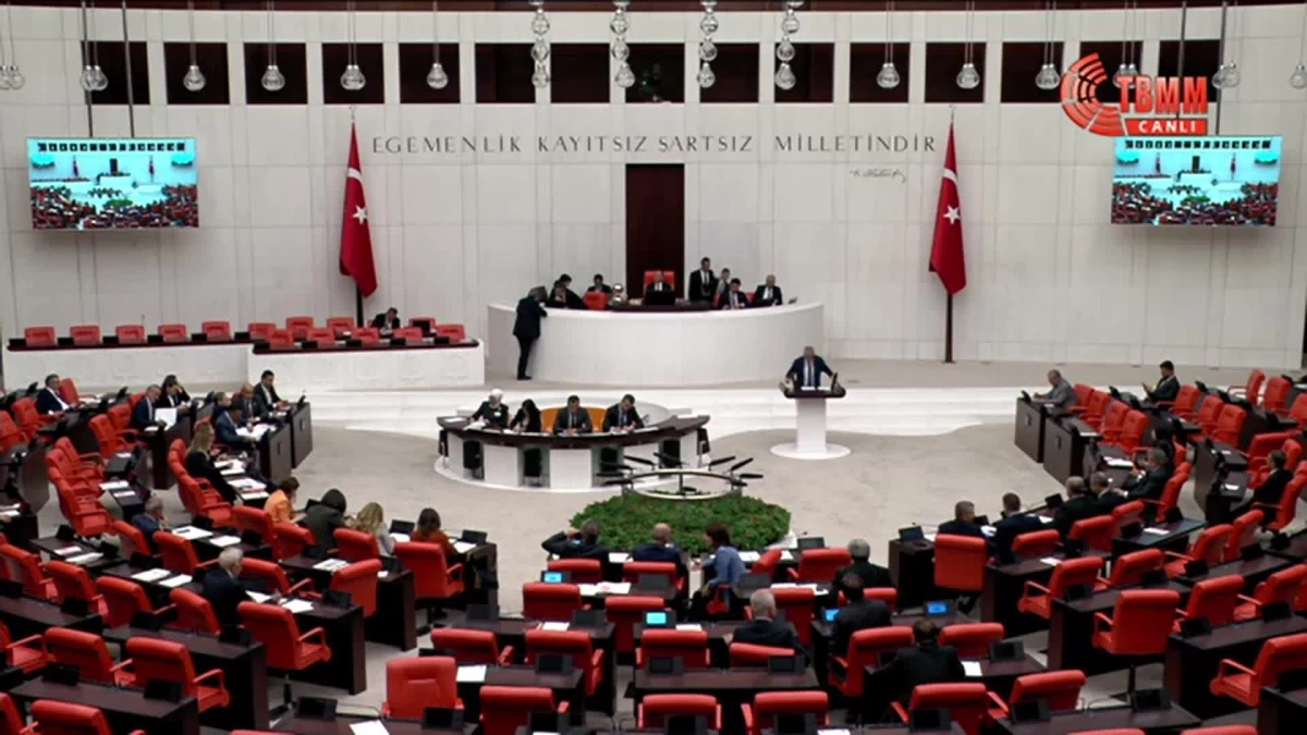 CHP Milletvekili Mustafa Adıgüzel, şehir hastanelerini ve sağlık politikasını eleştirdi